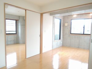 Aタイプ2DK(1~5F南側)